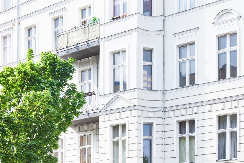 Eigentumswohnung kaufen & verkaufen in Berlin: Immobilienmakler REBA IMMOBILIEN AG Berlin: Eigentumswohnung zum Kauf oder Verkauf in Berlin