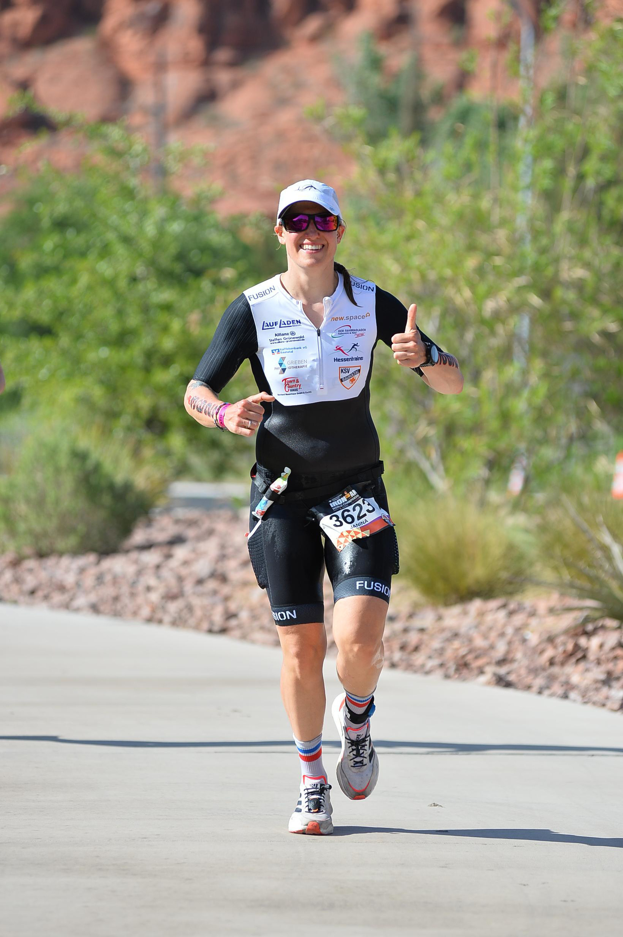 Die REBA IMMOBILIEN AG unterstützt als Sportsponsoring-Partner ab sofort die Triathletin Janina Rhode, die sich für die Teilnahme an der Ironman Weltmeisterschaft im Mai 2022 in St. George in Utah (USA) qualifiziert hat.